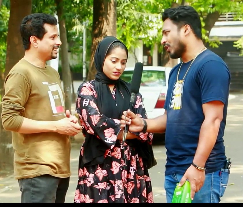 কোন ফল খাওয়া যায় না ..