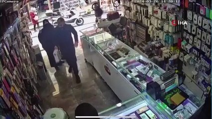 Fatih'te çarşaflı kadını darbeden alçak layığını buldu!