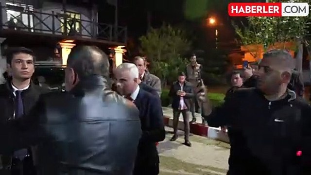 Tarsus Belediye Başkanı Bozdoğan'ın aracı kurşunlandı