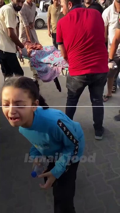 #Palestinian girl breaks down after her mother is killed