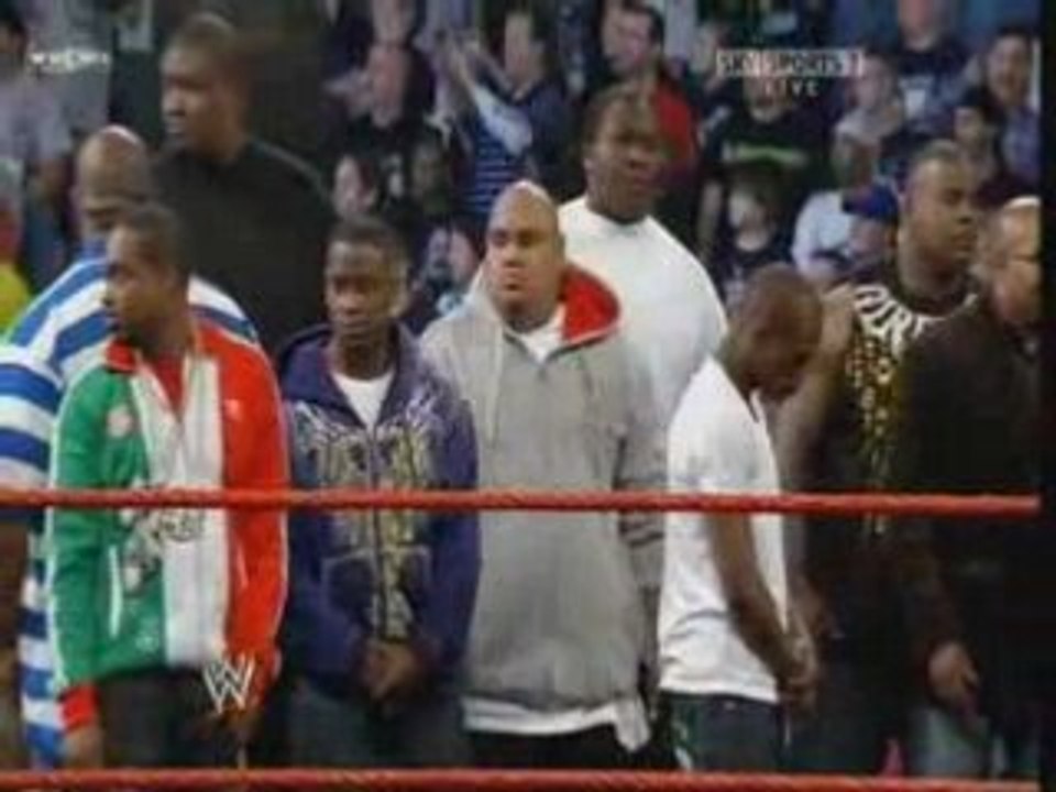 Big Show & Floyd Mayweather Weigh In