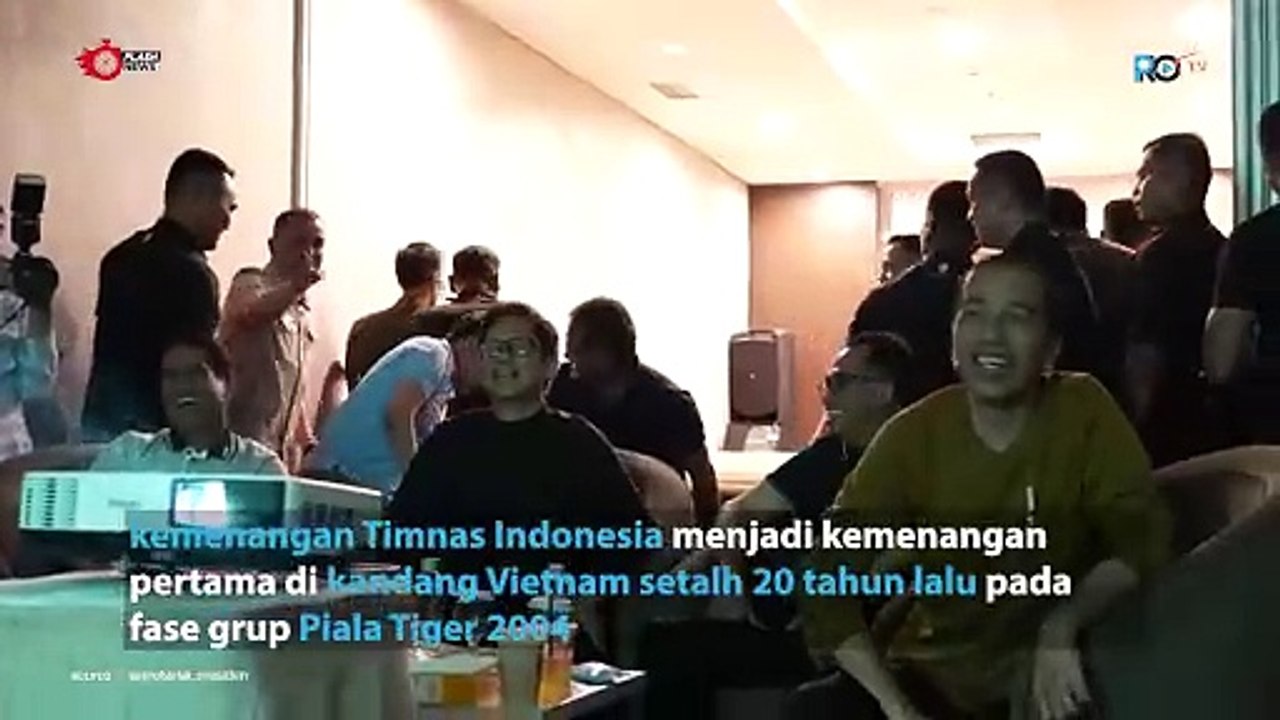Momen Seru, Presiden Jokowi Nonton Bareng Indonesia vs Vietnam