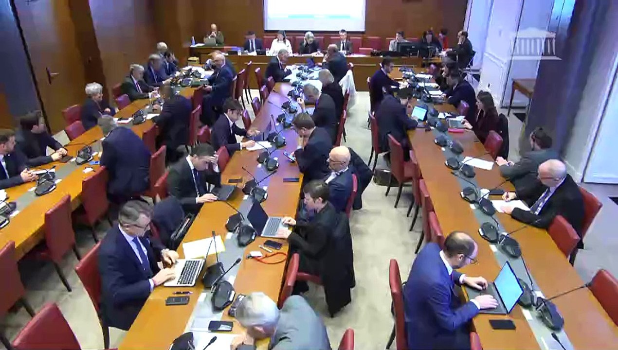 Commission des finances : Protéger les Français des risques climatiques et financiers associés aux investissements dans les énergies fossiles - Mercredi 27 mars 2024