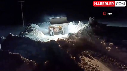 Adilcevaz'da karla mücadele çalışması devam ediyor