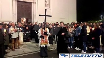 Video News - Via Crucis nel segno della preghiera