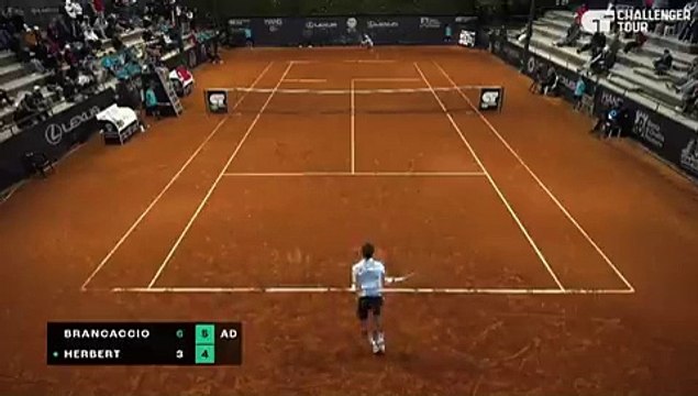 Brancaccio, il tennista napoletano fischiato a Napoli a causa delle scommesse