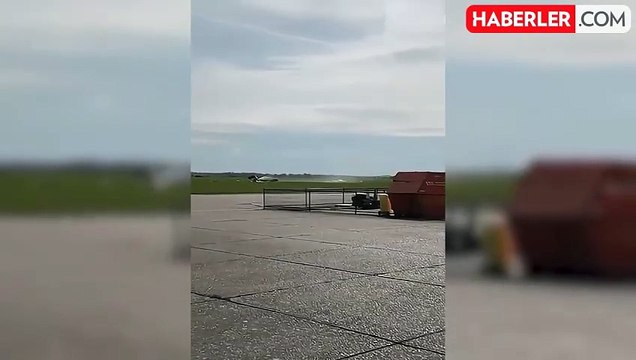 Birleşik Krallık Savaş Müzesi'nde yapılan gösteri sırasında uçak yere çakıldı, pilot hayatını kaybetti