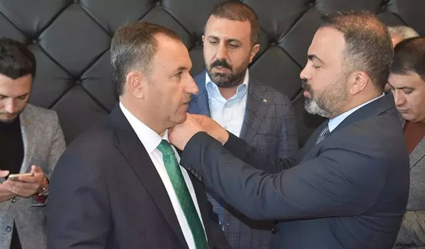 CHP Bitlis Belediye Başkan Adayı Selim Soyugüzel AK Parti’ye geçti