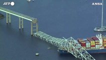 Baltimora, il ponte crollato dopo l'impatto con la nave cargo visto dall'alto