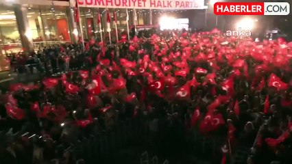 CHP Genel Merkezi'nde Kutlamalar Başladı