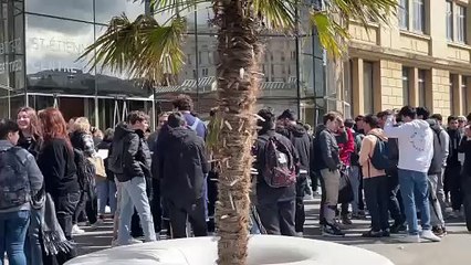 Décider de son avenir au forum de l'enseignement supérieur