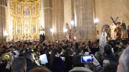 Acto religioso celebrado en la Iglesia de Santiago de Medina de Rioseco en sustitución de la Procesión del Mandato y la Pasión