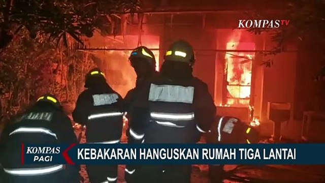 Kebakaran Melanda Rumah Mewah di Sawah Besar, 18 Unit Mobil Damkar Diterjunkan ke Lokasi