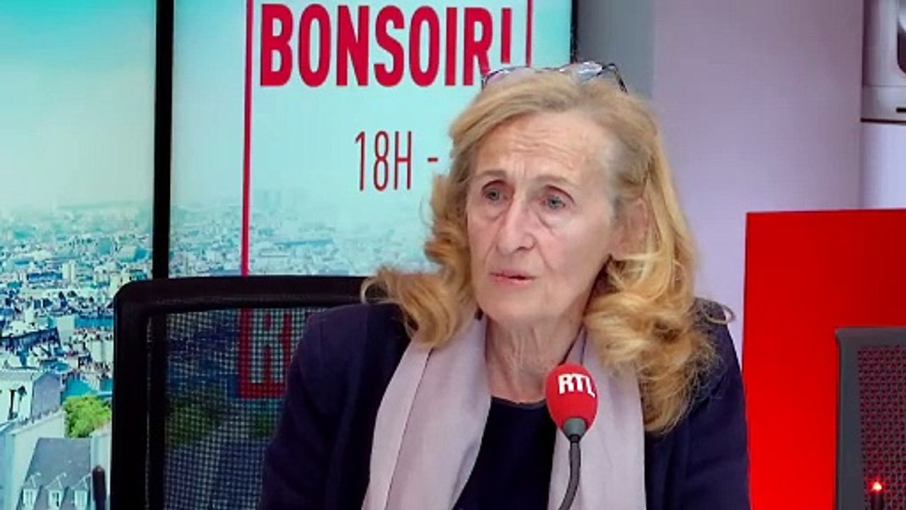 La ministre de l'Education Nicole Belloubet a annoncé suspendre la messagerie dans tous les espaces numériques de travail des établissements scolaires, après les menaces d'attentat