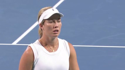 Retiring Collins marches into Miami final