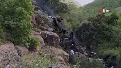 Güney Afrika’da yolcu otobüsü şarampole yuvarlandı: 45 ölü