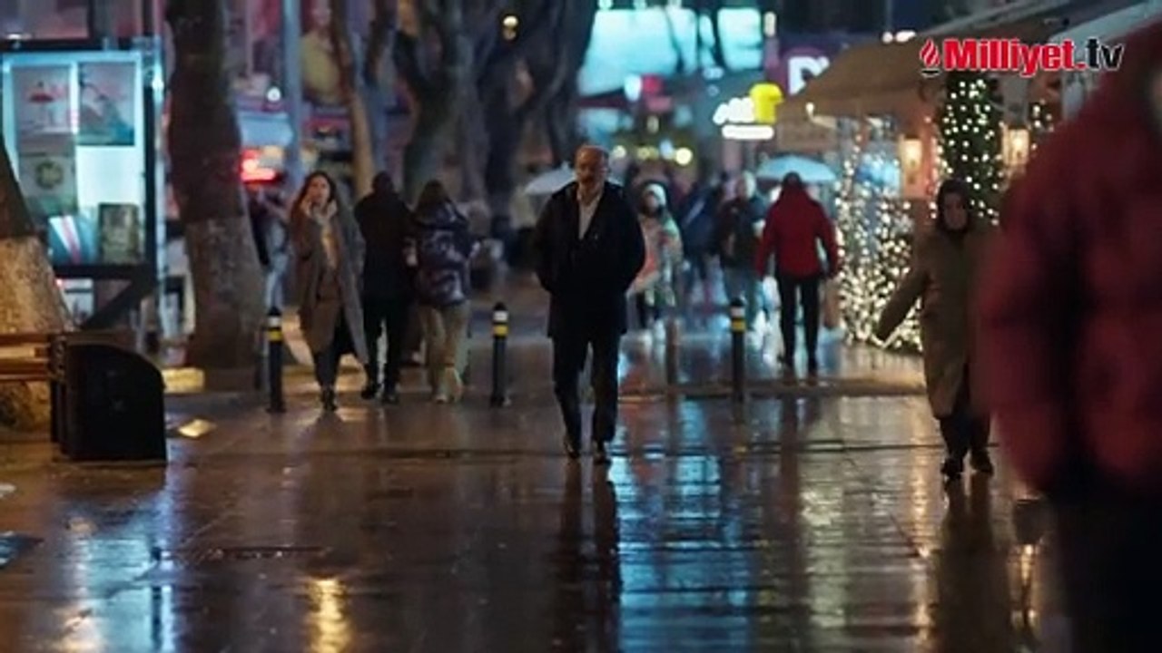 Funda Arar - "Boşver"