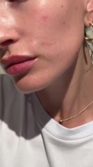 Hailey Bieber: Style & Influence ✨