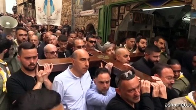 Via Crucis lungo la Via Dolorosa a Gerusalemme vecchia