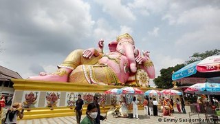Why is the Hindu god Ganesh so popular in Buddhist Thailand?