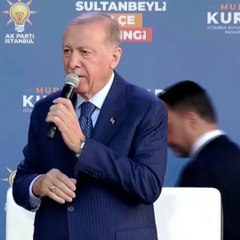 Erdoğan, Murat Kurum'u sahneye çağırdı, görevli uyardı