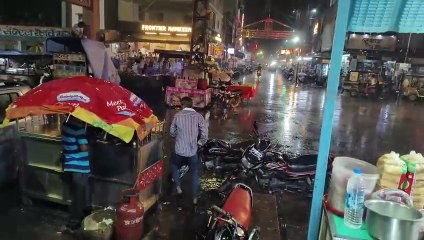कोटा शहर में रात को पलटा मौसम, गरज के साथ बरसे मेघ