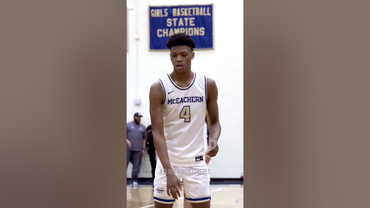 Freethrow With His Eyes CLOSED