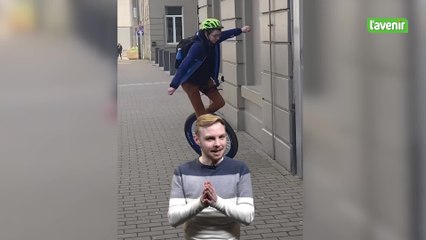 La minute locale : À 17 ans, l'Arlonais Cyprian va à l'école… en monocycle