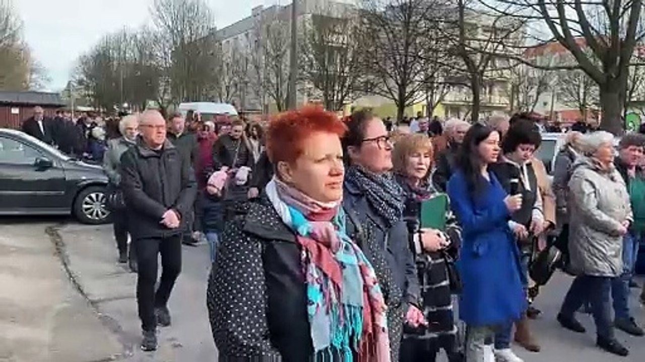 echodnia.eu KIELCE Droga krzyżowa na osiedlu Akademickim w Radomiu