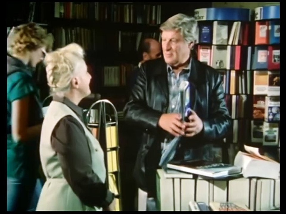 Drei Damen vom Grill - Ganze Serie - Staffel 3/Folge 10  'Schwarzarbeit für Kanada' - 1982