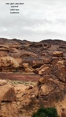 شاهد من الجو.. أمطار جبل عرنان وساحوت تمتزج بالأشعار في تيماء