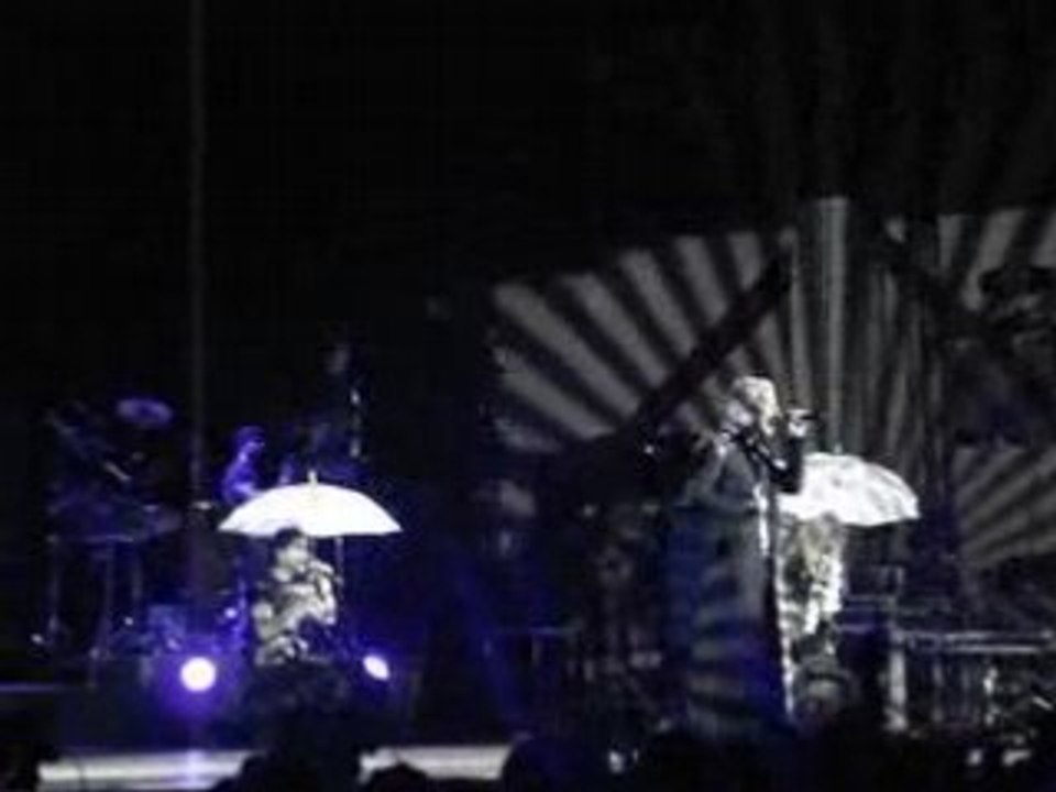 [10] I wanna be the rain