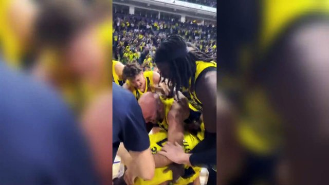 EuroLeague'de Nigel Hayes Davis'in 50 sayılık rekoruna çılgın kutlama!