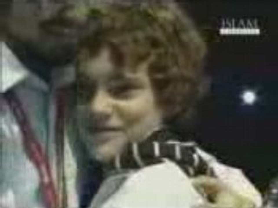 Anti-Fitna ( Henry embraces Islam ) Response to Fitna