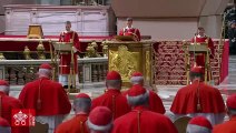 Ini Suasana Liturgi Jumat Agung di Basilika Santo Petrus Vatikan Dipimpin Paus Fransiskus SJ, Kotbah Disampaikan Kardinal Raniero Cantalamessa, Jumat Petang, 29 Maret 2024, Dimana Umat Katolik Diminta Menghayati Makna Pengorbanan Yesus Mati di Kayu Salib