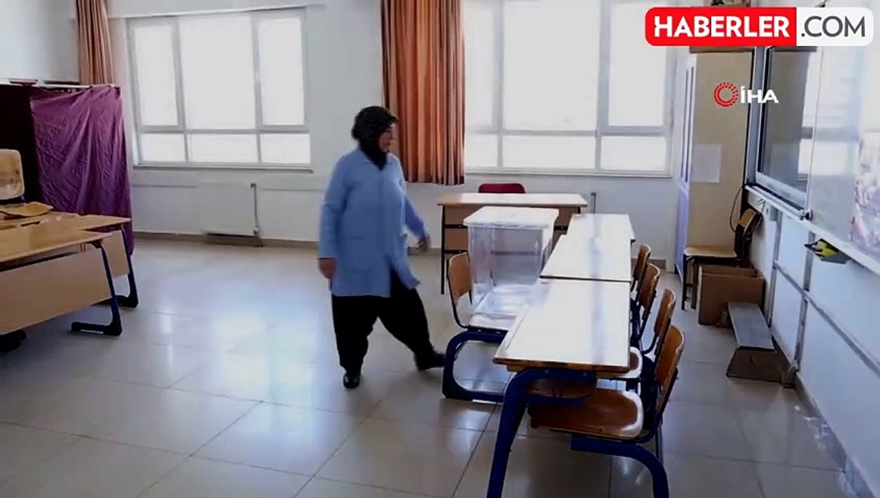 Kahramanmaraş'ta okullarda sandıklar kuruldu