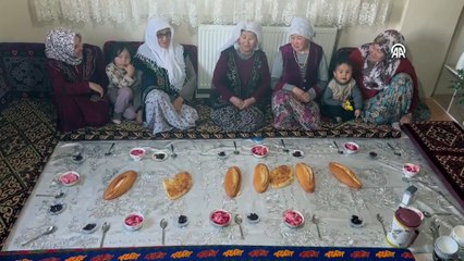 Van'daki Kırgız Türkleri ramazan boyunca aynı sofrada iftar yapıyor