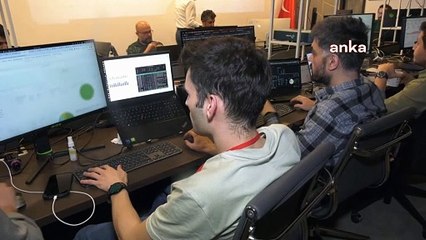 CHP’nin seçim takip merkezi görüntülendi