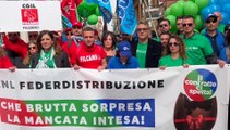 protesta lavoratori grande distribuzione