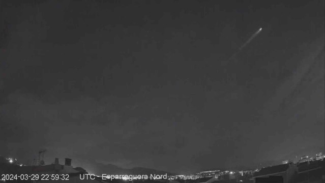 Un bólido artificial , posiblemente un misil, cruza el cielo de Cataluña y la Comunidad Valenciana