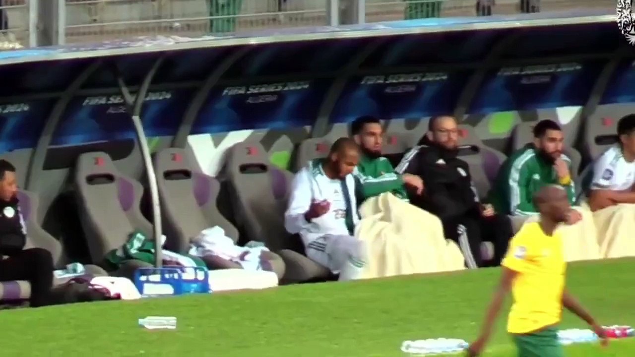 بِالفيديو: براهيمي له مُشكل مع بلماضي.. وأيضا مع بيتكوفيتش!