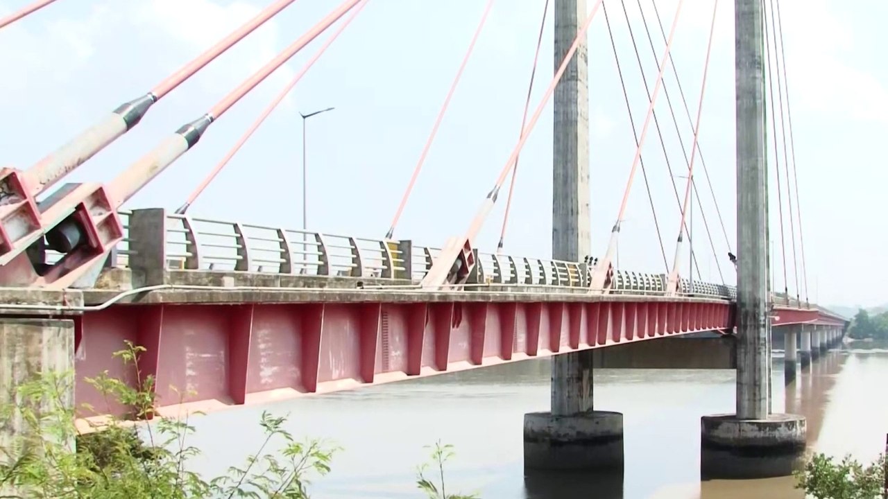 Este lunes se cierra el paso por el Puente de L...