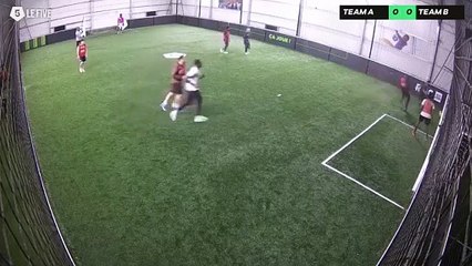 Equipe 01/04 à 00:13 - Football Terrain 5 (LeFive Créteil)
