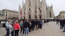 Milano presa d'assalto dai turisti nonostante il maltempo