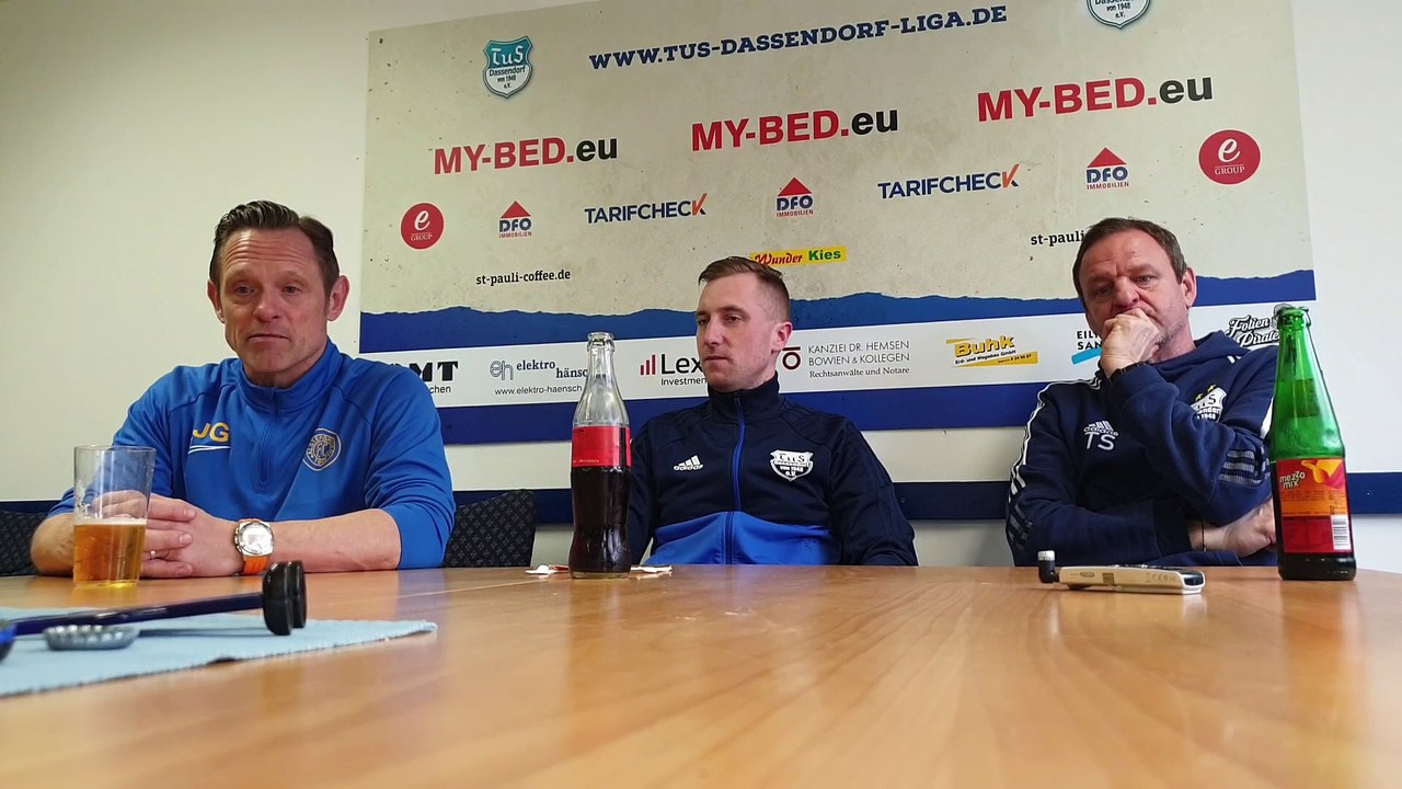 Alsterbrüder-Coach Jörn Großkopf nach dem Dassendorf-Spiel auf der PK