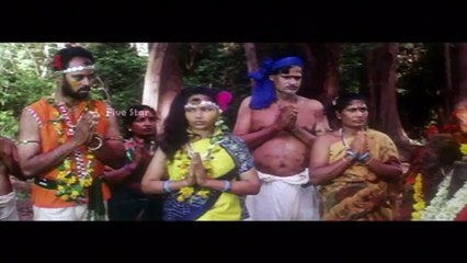 Swetha Naagu Tamil Dubbed Snake Movie Part 1/2