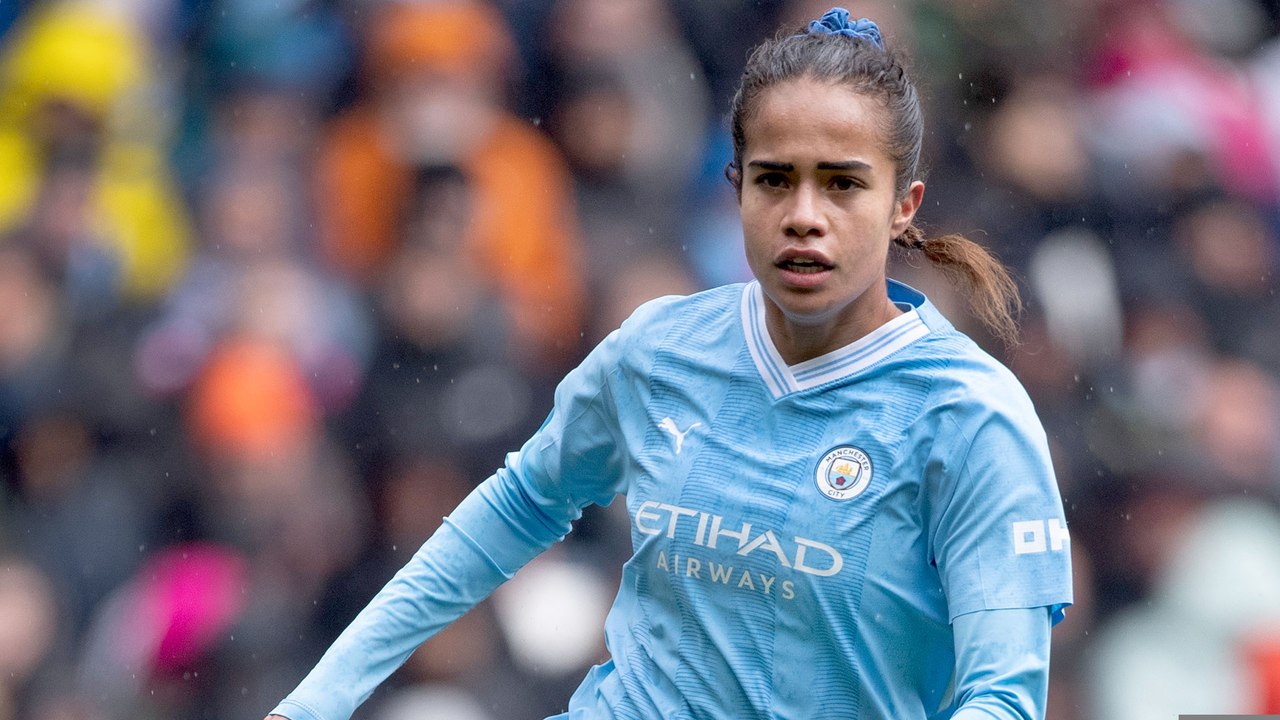 City dominate Liverpool to go top of WSL