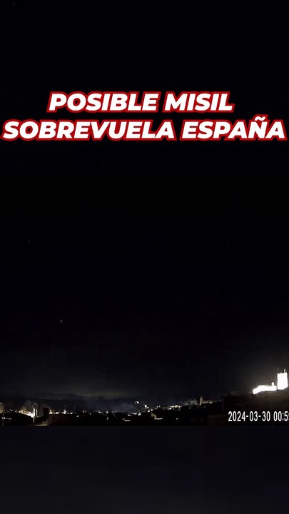 Posible misil sobrevuela España