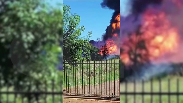 Caminhão com botijões de gás tomba e carga explode; motorista morreu