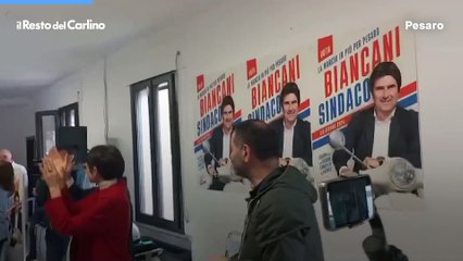 Video: inaugurata la sede elettorale di Pesaro sulle note di Cremonini